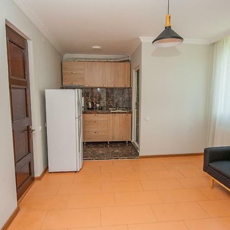 Hotel Cosmos Batumi Luaran gambar
