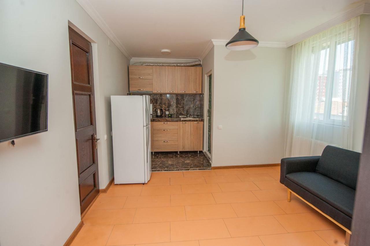 Hotel Cosmos Batumi Luaran gambar