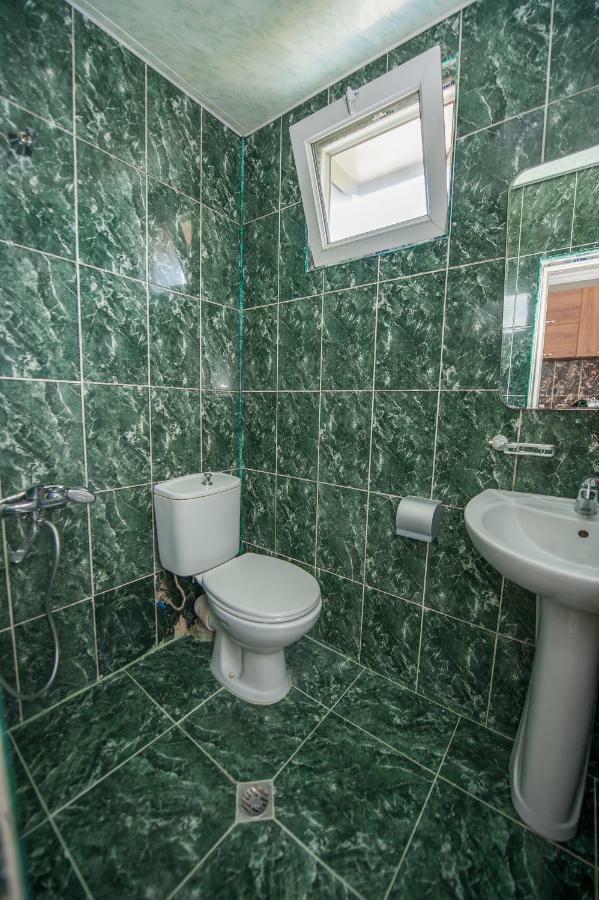 Hotel Cosmos Batumi Luaran gambar