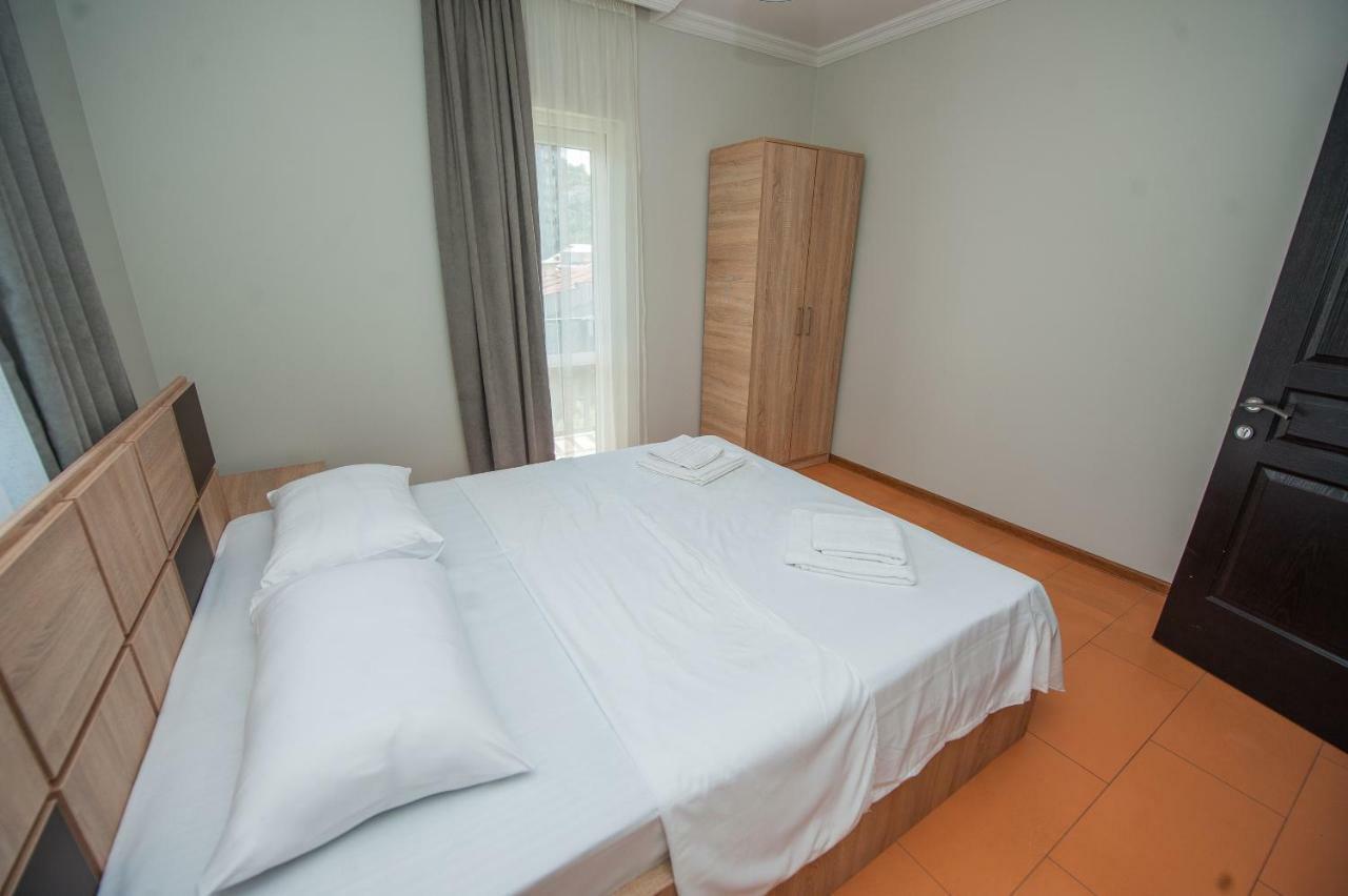Hotel Cosmos Batumi Luaran gambar