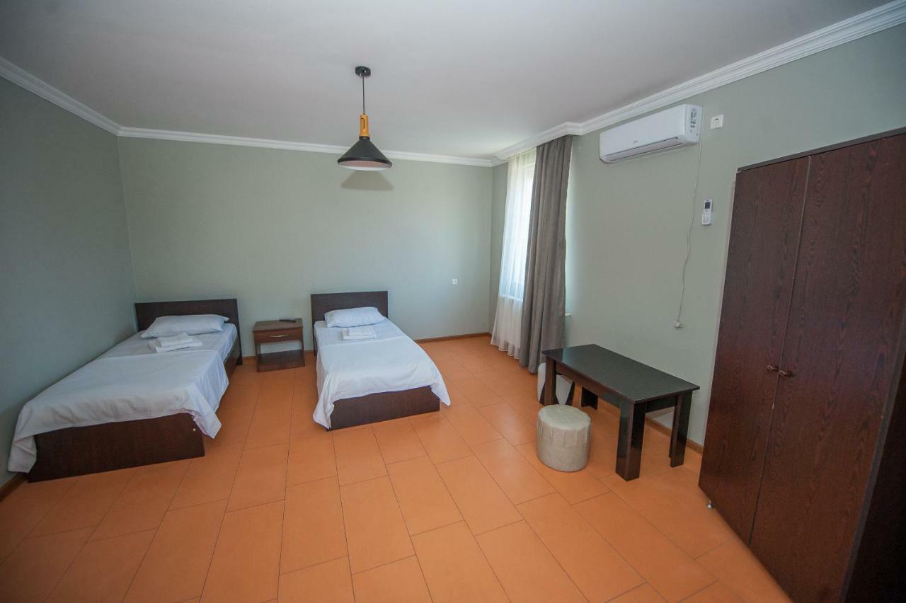 Hotel Cosmos Batumi Luaran gambar