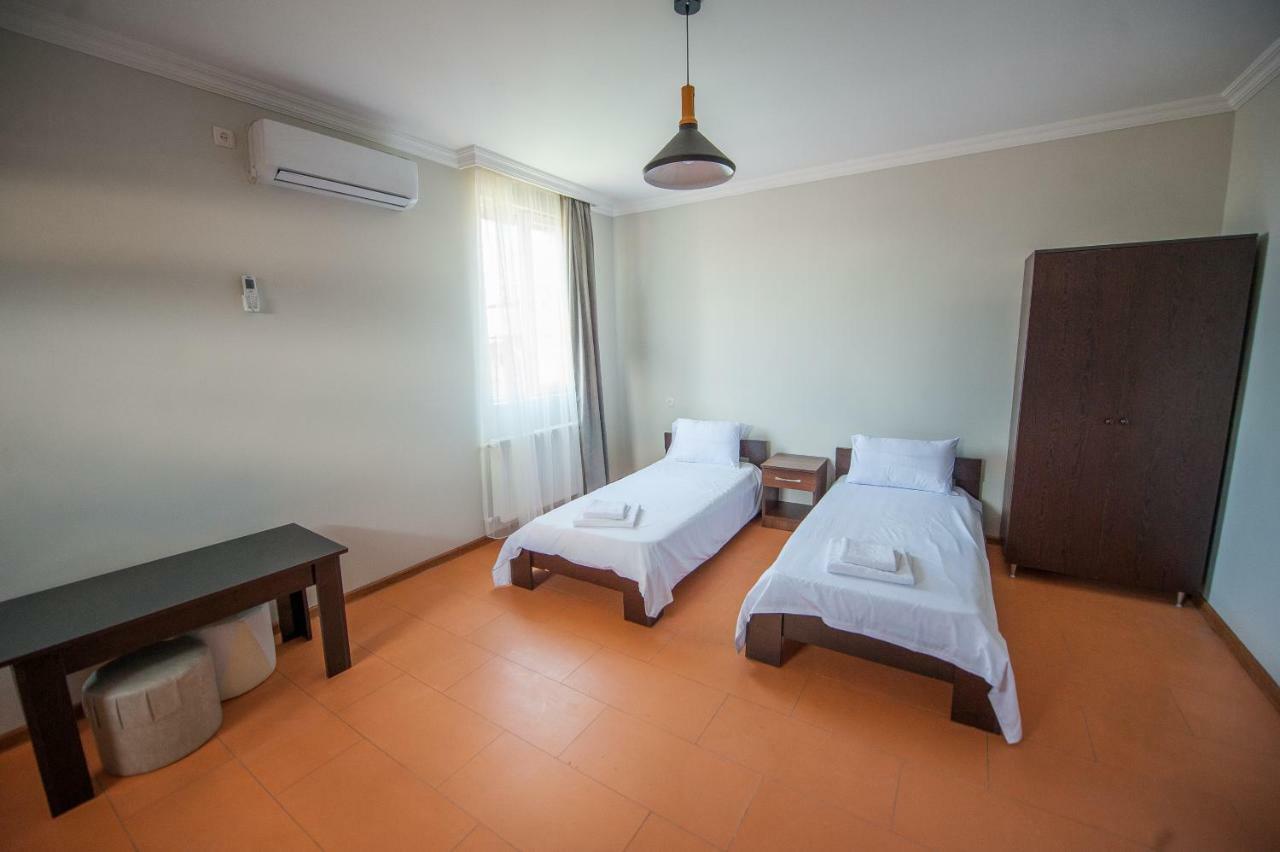 Hotel Cosmos Batumi Luaran gambar